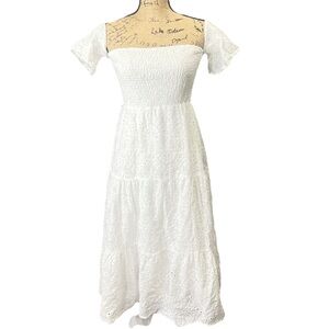 Simplee. EC  white, off-the-shoulder maxi dress. Size small